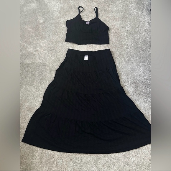 No Boundaries Black Skirt Set - Picture 4 of 4